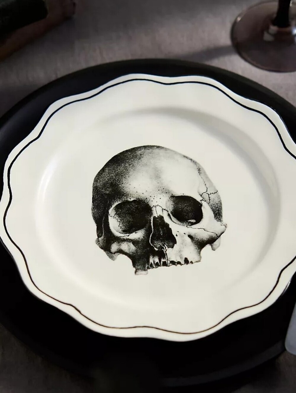 Terrian Halloween Stoneware Plate Skull